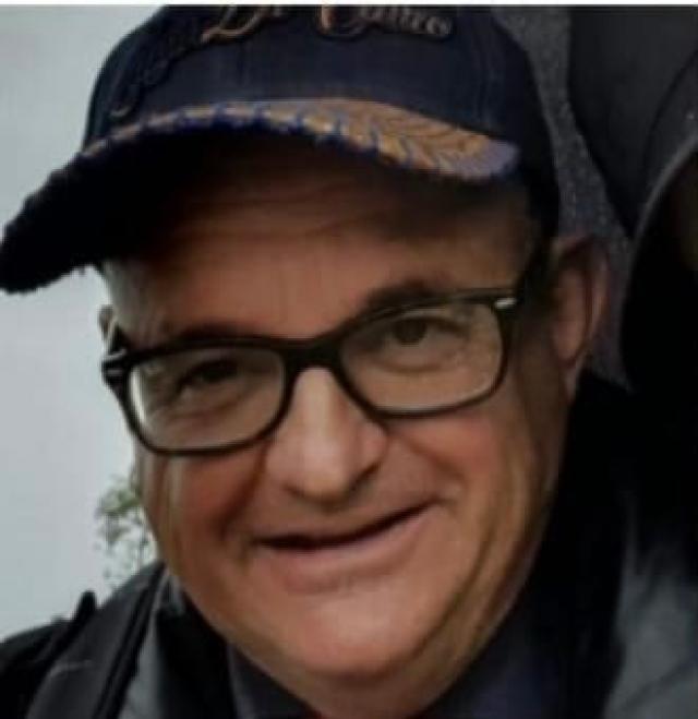 Chi &egrave; Marco Vizzardelli, l'urlatore di "Viva l'Italia antifascista" a La Scala identificato dalla DIGOS: "Sono arrivati in quattro, ma lo rifarei"