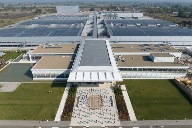 Ferrari e Philip Morris, al via la partnership per esplorare soluzioni tecnologiche legate all'energia sostenibile 