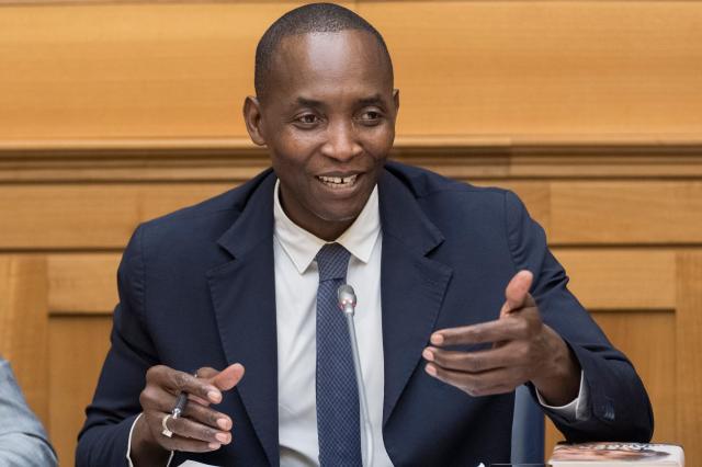 Caso Soumahoro, rinviate a giudizio moglie e suocera per inchiesta cooperative migranti, evasione di 2.17 milioni