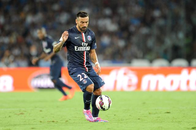 Lavezzi in ospedale, mistero sulle fratture all'addome e ferite da taglio. 'El Pocho' nega di aver avuto una lite