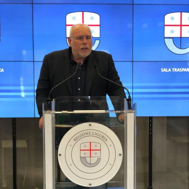 Sauro Manucci, morto per malore improvviso fuori dal ristorante il consigliere regionale ligure: aveva 70 anni