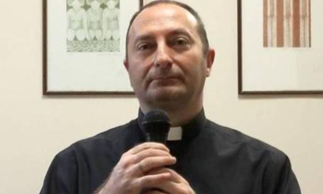 Guasticce, don Ramon Guidetti: &ldquo;Bergoglio &egrave; un gesuita massone e un usurpatore, il vero Papa &egrave; Benedetto XVI&rdquo;, scomunicato