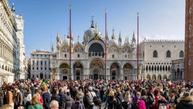 Venezia, questo sar&agrave; l'anno dei limiti al turismo giornaliero e caciarone con il ticket d'ingresso a pagamento