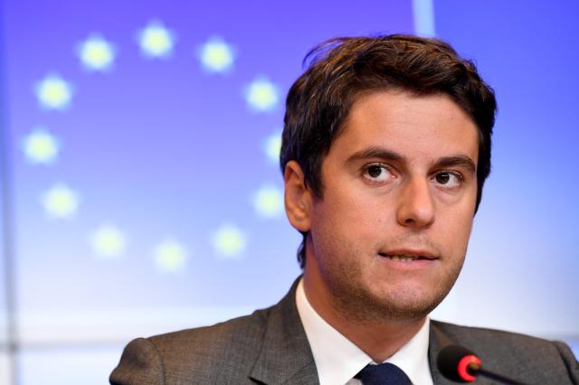 Chi &egrave; Gabriel Attal, nuovo premier francese: primo gay dichiarato e pi&ugrave; giovane in questo ruolo, anti-salvini