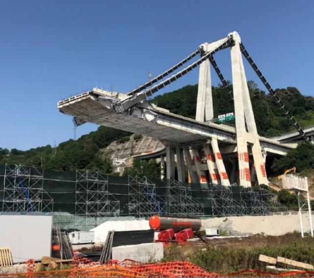 Genova, chiusa l'indagine sui furbetti del crollo del ponte Morandi, rischiano il processo in 10
