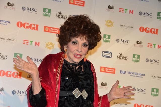 Gina Lollobrigida caduta in casa, ricoverata in Ospedale per frattura scomposta del femore