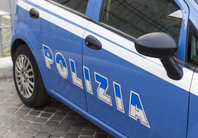Genova, le baby gang fanno paura, in poche ore due rapine a suon di calci e pugni: vittime all'ospedale