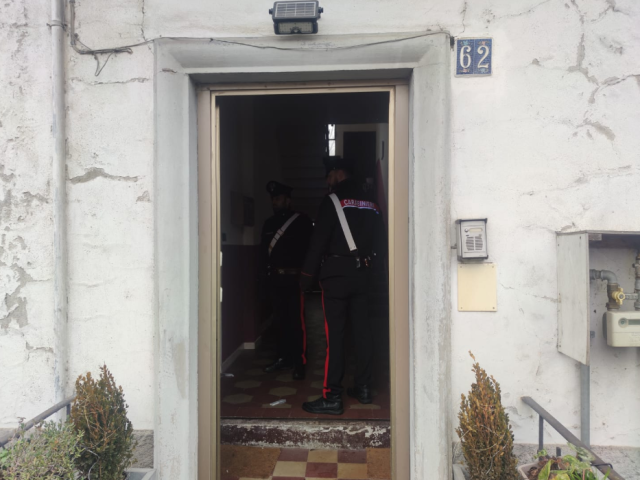 Milano, 32enne ucciso dal coinquilino marocchino a coltellate: arrestato.  Dietro l'aggressione un debito non saldato