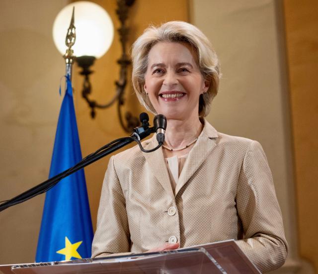 Parlamento Ue, secretati definitivamente i contratti sull&rsquo;acquisto dei vaccini Covid: il muro di omert&agrave; resiste