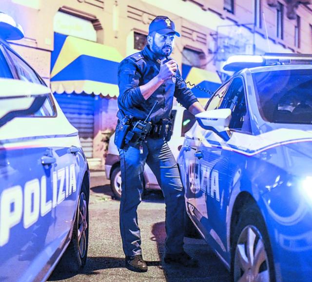 Genova, inseguimento a folle velocit&agrave; tra auto e carro attrezzi per una promessa di matrimonio non mantenuta