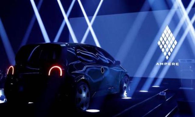 Renault, annullata l'IPO di Ampere; confermati obiettivi finanziari con fatturato di oltre 10 miliardi di euro entro il '25