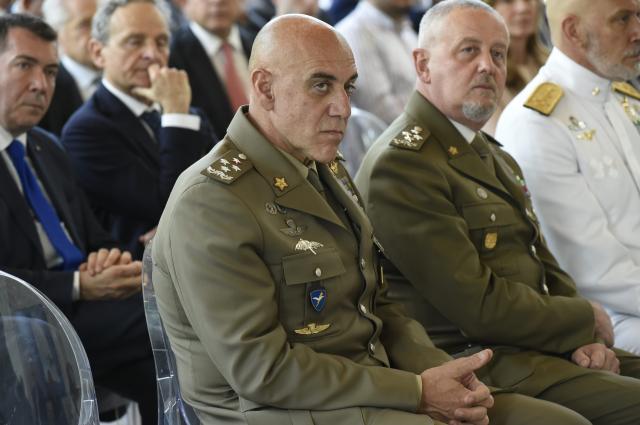 Nomine vertici Difesa, Crosetto punta sul generale Masiello come capo di Stato Maggiore dell'Esercito. Anche Federici e Iannucci in lizza 