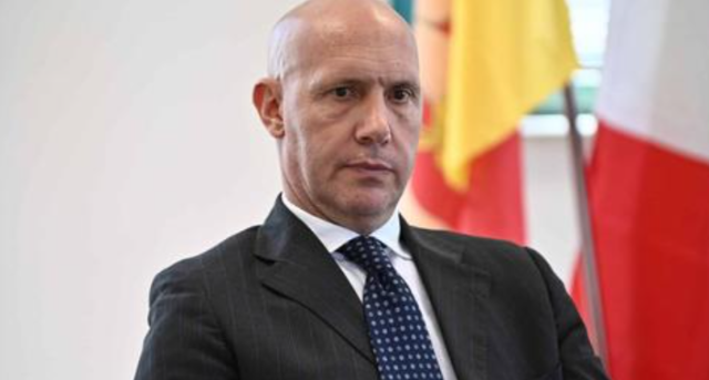 Corruzione a Roma, Gabriele Visco, figlio dell'ex ministro, e altri 3 arrestati per "bandi pilotati e traffico d'influenze per appalto da 4 mln &euro;"