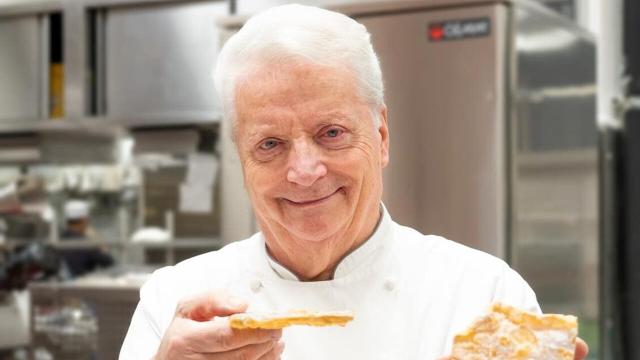 Iginio Massari e le sue chiacchiere di Carnevale al prezzo di 80 euro al chilo