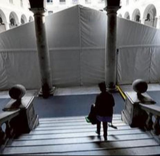 Genova, campione di boxe thailandese mor&igrave; in autostrada, dirigenti Aspi a processo per un guardrail sporgente