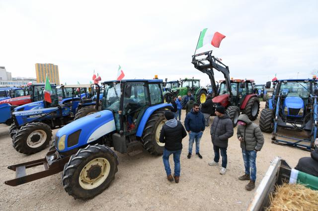 Le proteste dei trattori continuano, ma il potere prover&agrave; a demonizzarle 