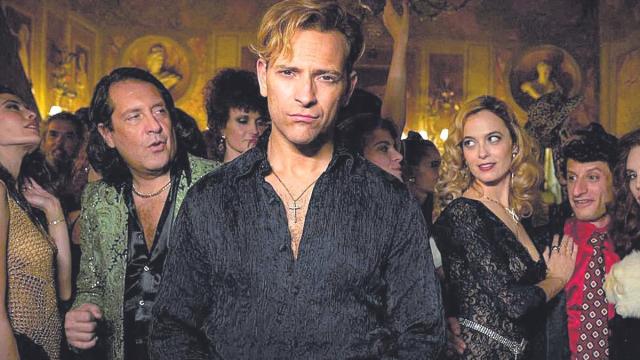 Ecco 'Supersex', la storia della pornostar pi&ugrave; famosa del mondo Rocco Siffredi che ha ispirato la serie di Netflix