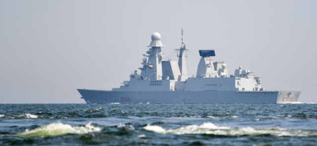 Houthi, drone abbattuto da nave italiana: "Inaccettabile, vostre navi a rischio, ma obiettivi primari sono Usa, Uk e Israele"