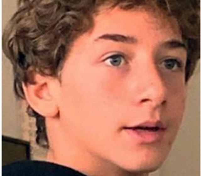 Grosseto, malore improvviso per Riccardo Radiconi morto a 15 anni per infarto davanti alla madre mentre tornavano a casa