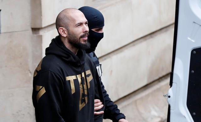 Andrew Tate, arrestato di nuovo in Romania l'influencer "misogino", &egrave; accusato di violenza sessuale assieme al fratello 