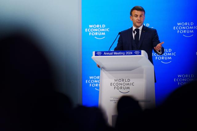 Macron invita alla guerra contro la Russia 