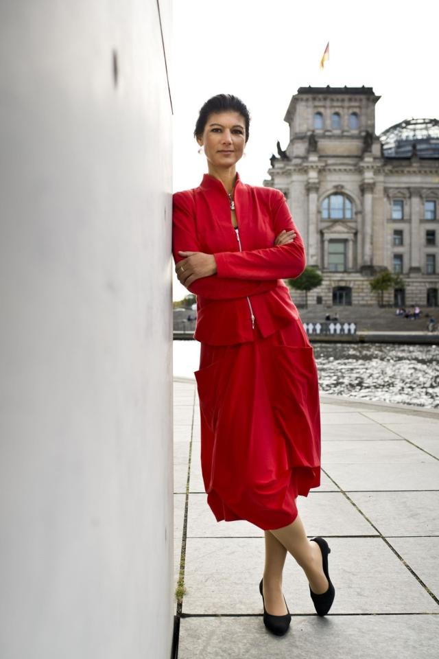 Sahra Wagenknecht: "Siete tutti impazziti?" Il discorso della parlamentare tedesca al Bundestag &egrave; la fotografia del nostro stato d'animo