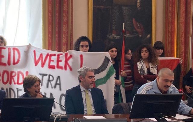 Torino, l'Universit&agrave; blocca la collaborazione con Israele, accolta protesta degli studenti, Cambiare Rotta: "Vittoria importante"