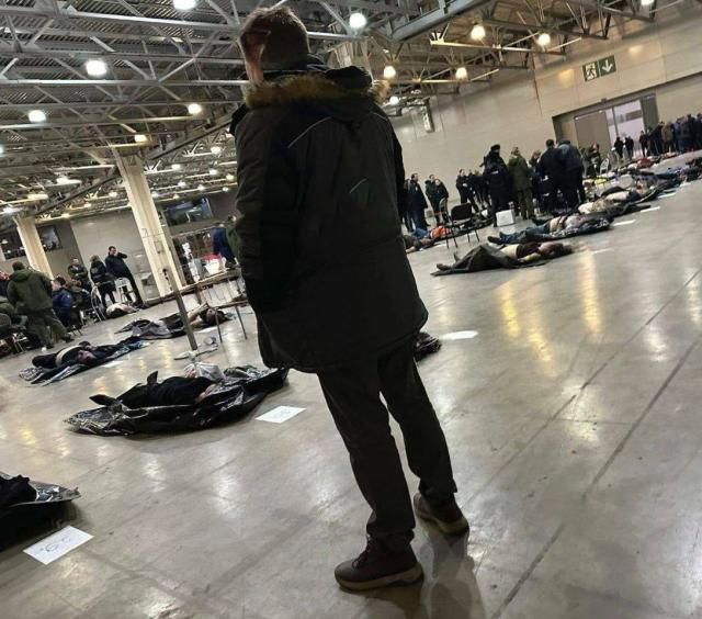 La sala numero 5 della Crocus City Hall, dove &egrave; in corso il riconoscimento delle vittime