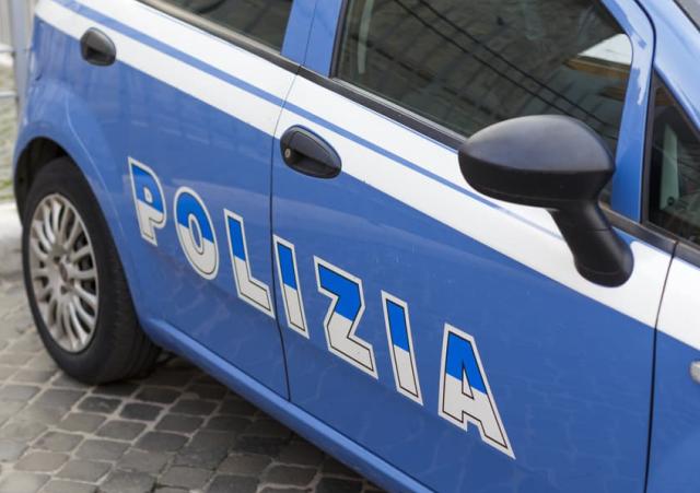 Genova, nel garage teneva pistole, fucili e divise della polizia, condannato a 7 anni l'armiere dei boss