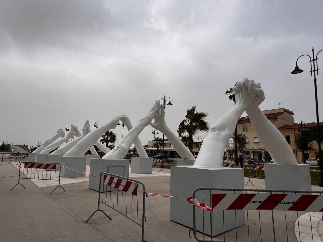 Lorenzo Quinn "I sei ponti"