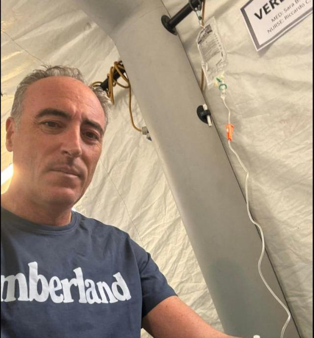 Giulio Gallera, malore improvviso durante Milano Marathon, crolla a terra a 1km dal traguardo: "Ho fatto due flebo, sto meglio"