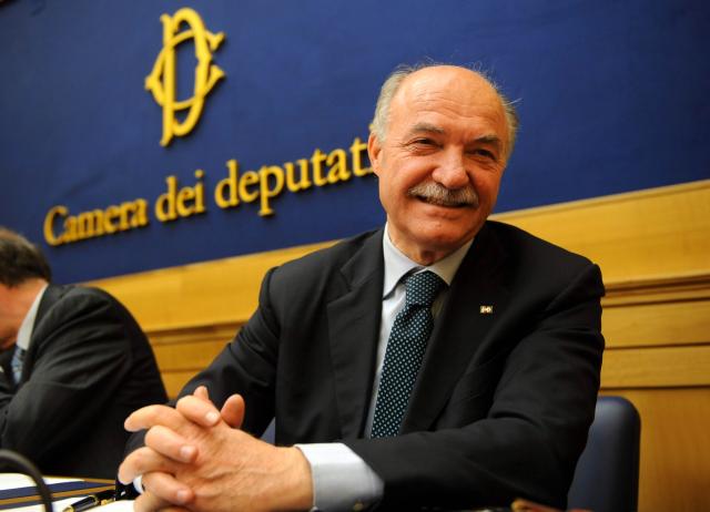 Pippo Gianni, l'ex sindaco di Priolo torna libero dopo le dimissioni, revocati arresti domiciliari