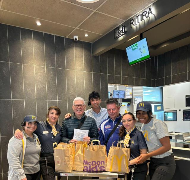 McDonald's e Fondazione Ronald McDonald, con Banco Alimentare Lombardia donano 2385 pasti caldi a Milano e provincia.