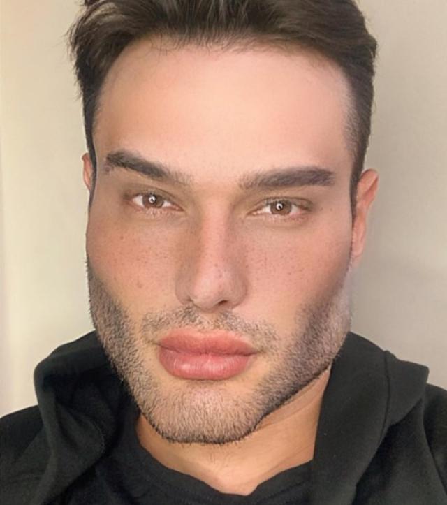 Athos Salom&egrave;, le previsioni choc del Nostradamus vivente: "Nel 2024 tre giorni di buio per possibile EMP ed esplosione termonucleare"