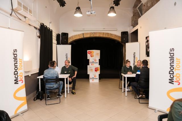 McDonald, al via il Job Tour per l'assunzione di nuove figure da inserire: 5k le assunzioni previste dal piano di crescita nazionale