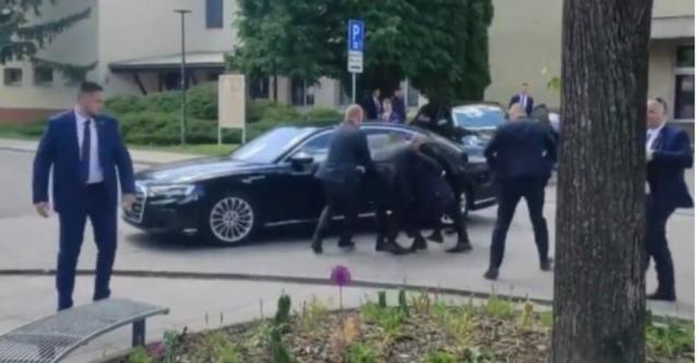 Attentato al premier slovacco, Robert Fico "tra la vita e la morte", l'attentatore &egrave; un poeta 71enne di sinistra