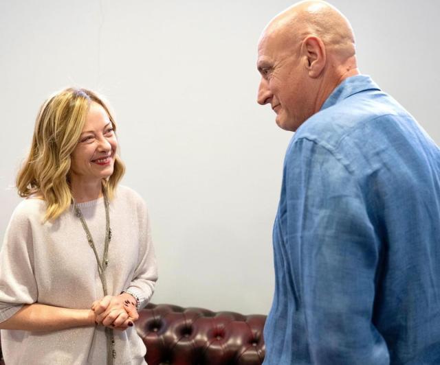 Chico Forti rientra oggi in Italia, in mattinata l'arrivo a Pratica di Mare, poi in carcere a Verona, la famiglia: "Decisivo l'intervento del governo"