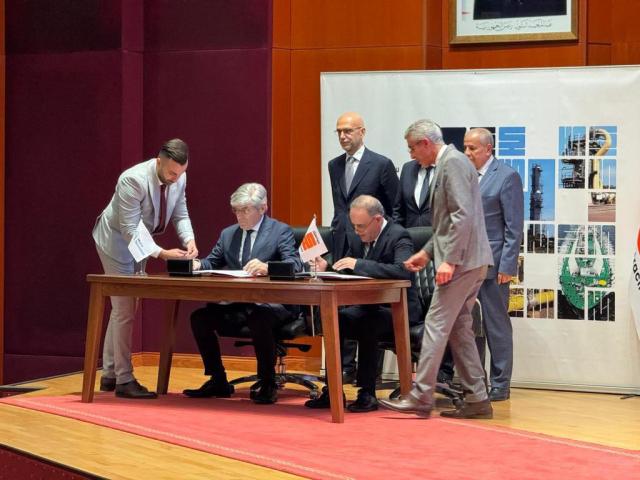 Cerimonia della firma del contratto