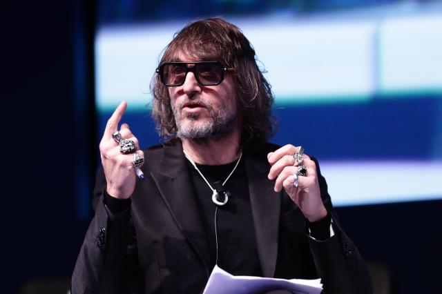 Teatro Manzoni, al via "Via crux": il one-man-show pi&ugrave; scorretto, irriverente e dissacrante di Giuseppe Cruciani