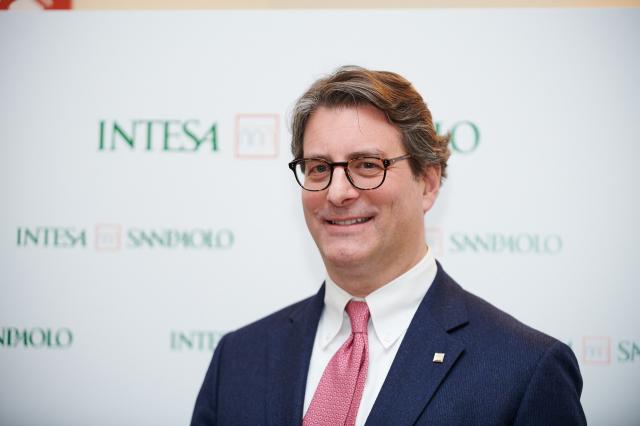 Intesa Sanpaolo e Associazioni dei Consumatori, siglato nuovo accordo quadro al 2026 per la tutela dei clienti