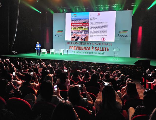 Congresso Nazionale Enpab. Papa Francesco: "Promuovere sviluppo armonico della ricerca scientifica"