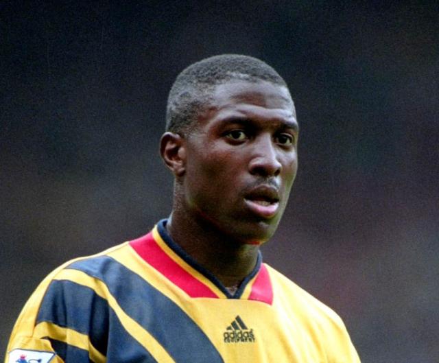 Kevin Campbell, morto per 'turbo cancro' l'ex attaccante di Everton e Arsenal, un mese fa la diagnosi: aveva 54 anni