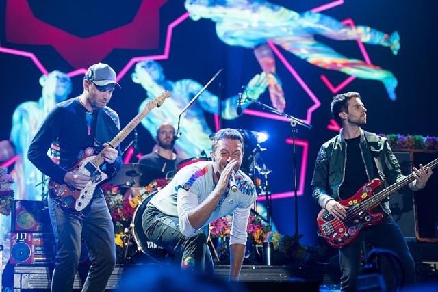 I Coldplay diventano ambientalisti e annunciano il nuovo album realizzato con vecchie bottiglie di plastica