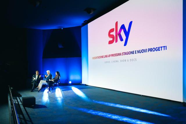 Sky, presentata la line up della nuova stagione e tutti i progetti: serie tv, cinema, shows e documentari