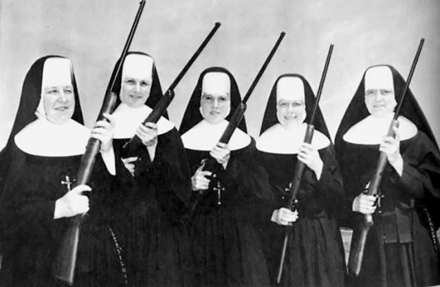 Le suore di clausura scatenatissime contro il Papa: "Il Vaticano &egrave; una farsa!"