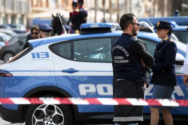 Duplice omicidio a Fano, coppia di anziani trovata morta in casa, al marito 75enne fracassata la testa, la moglie 70enne soffocata