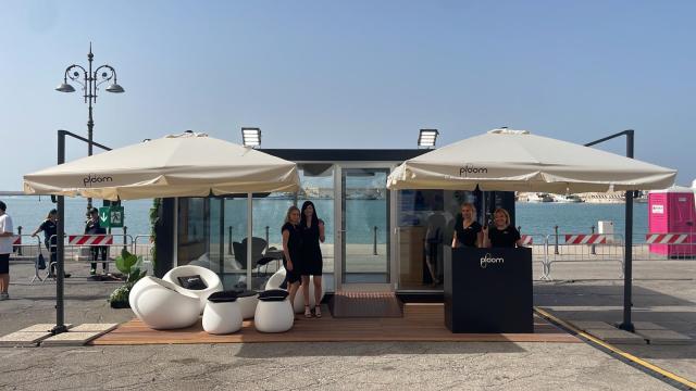 Ploom d&agrave; il via ai pop-up store estivi in tutta Italia; JTI promuove il  tabacco riscaldato con festival e cultura