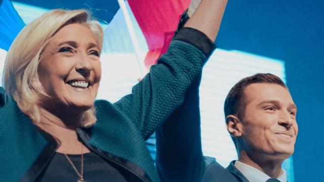 Elezioni Francia, vittoria di Le Pen al primo turno col 33,5%, il 7 luglio il ballottaggio, Macron invoca un "blocco repubblicano"