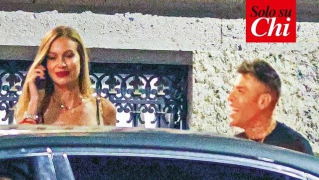 Fedez con Taylor Mega a Milano, il rapper risponde a Chiara Ferragni fotografata col nuovo fidanzato Andrea Bisciotti