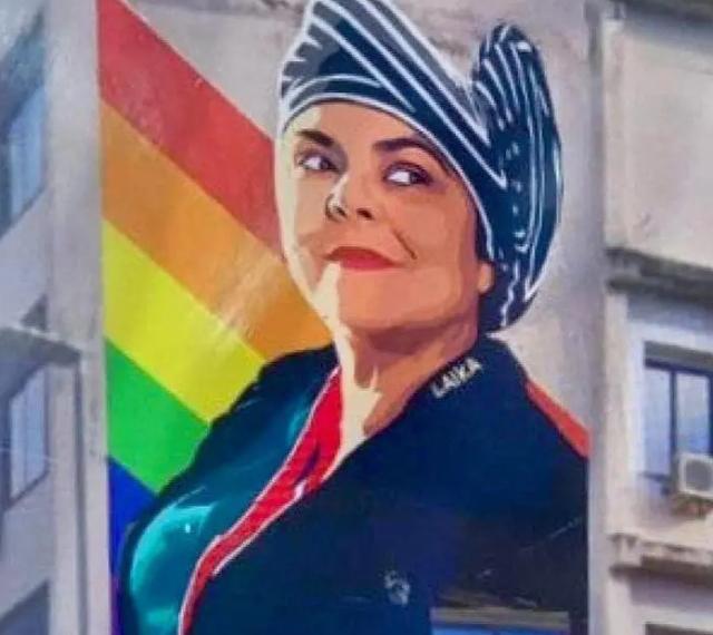 Murales di Michela Murgia a Roma, l'ennesima celebrazione di una scrittrice funzionale all'ordine dominante 